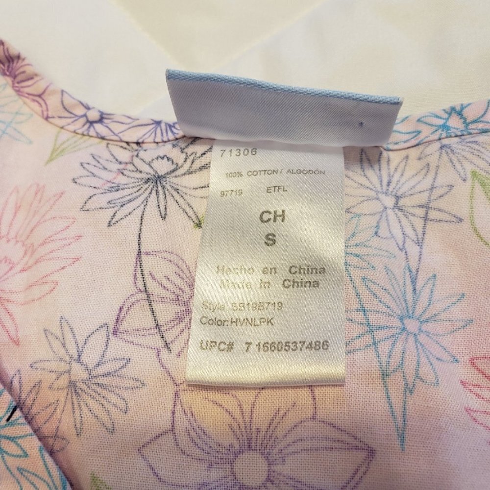 SB Scrubs Small Top- Pink Floral Pattern - Picture 3 of 8